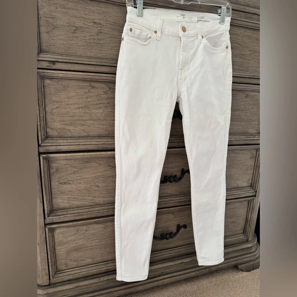 7 For All Mankind White Skinny Jeans EUC Gwenevere